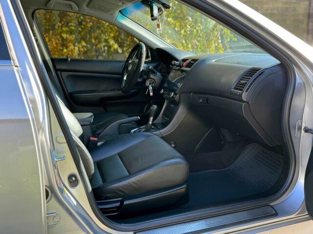 Сірий Хонда Аккорд, об'ємом двигуна 2 л та пробігом 235 тис. км за 6950 $, фото 18 на Automoto.ua