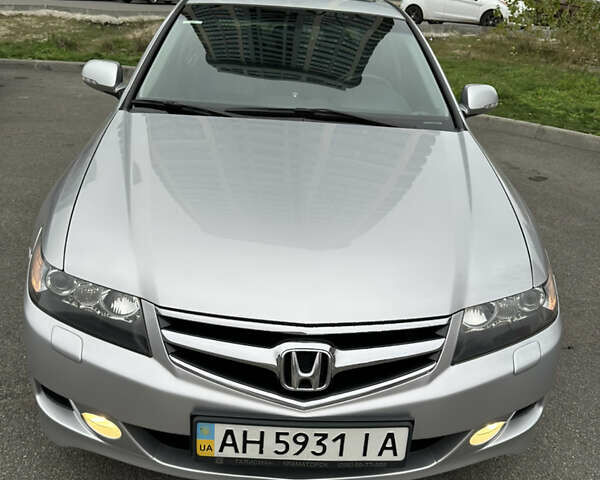 Серый Хонда Аккорд, объемом двигателя 2 л и пробегом 205 тыс. км за 8000 $, фото 5 на Automoto.ua