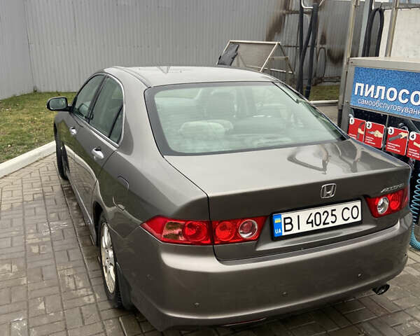 Серый Хонда Аккорд, объемом двигателя 2 л и пробегом 218 тыс. км за 7100 $, фото 2 на Automoto.ua
