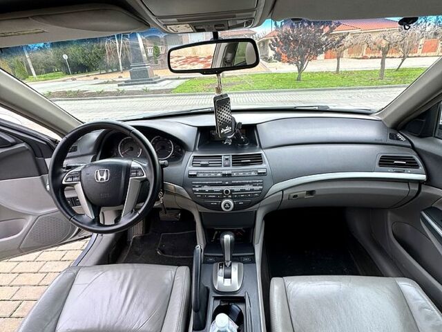 Серый Хонда Аккорд, объемом двигателя 2.4 л и пробегом 210 тыс. км за 6400 $, фото 8 на Automoto.ua