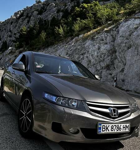Хонда Аккорд 2007 в Сарнах на Automoto.ua Серый Хонда Аккорд, объемом двигателя 2 л и пробегом 230 тыс. км за 6500 $, фото 8 на Automoto.ua