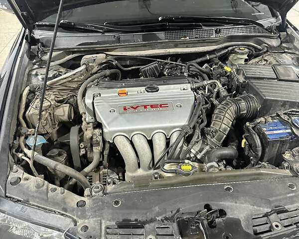 Серый Хонда Аккорд, объемом двигателя 2.35 л и пробегом 258 тыс. км за 8000 $, фото 16 на Automoto.ua