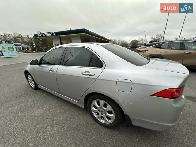 Серый Хонда Аккорд, объемом двигателя 2 л и пробегом 205 тыс. км за 8000 $, фото 7 на Automoto.ua