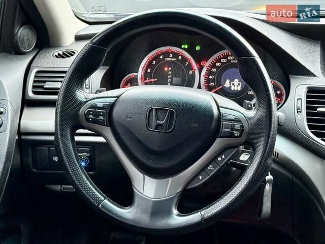 Серый Хонда Аккорд, объемом двигателя 2.4 л и пробегом 203 тыс. км за 9500 $, фото 15 на Automoto.ua