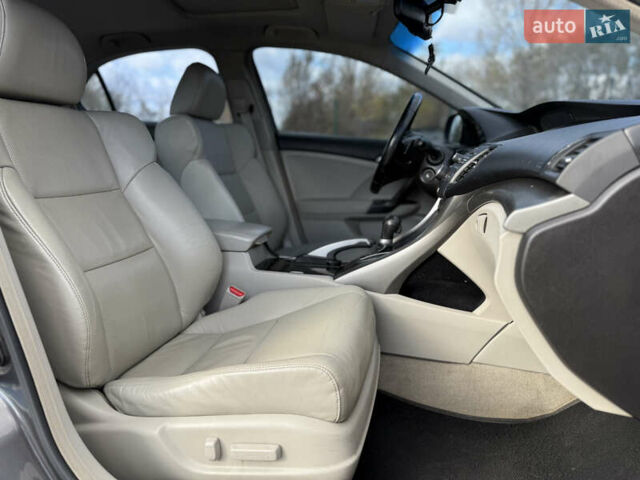 Серый Хонда Аккорд, объемом двигателя 2 л и пробегом 200 тыс. км за 8699 $, фото 12 на Automoto.ua