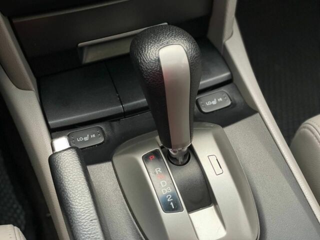 Сірий Хонда Аккорд, об'ємом двигуна 2.4 л та пробігом 171 тис. км за 8800 $, фото 12 на Automoto.ua