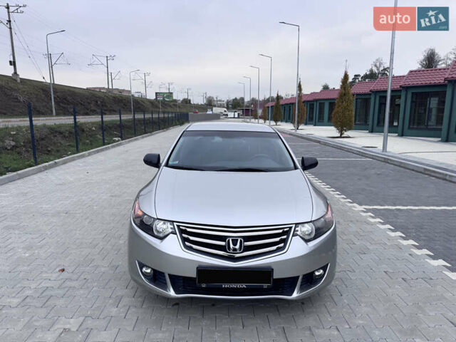 Серый Хонда Аккорд, объемом двигателя 2 л и пробегом 120 тыс. км за 8200 $, фото 2 на Automoto.ua