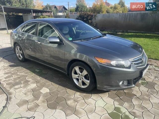 Серый Хонда Аккорд, объемом двигателя 2 л и пробегом 344 тыс. км за 8329 $, фото 2 на Automoto.ua