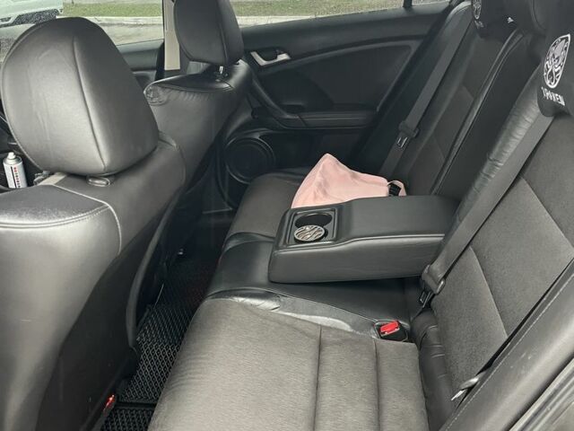 Сірий Хонда Аккорд, об'ємом двигуна 2.4 л та пробігом 295 тис. км за 8299 $, фото 7 на Automoto.ua