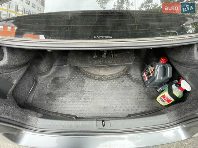 Серый Хонда Аккорд, объемом двигателя 2.4 л и пробегом 150 тыс. км за 11999 $, фото 77 на Automoto.ua