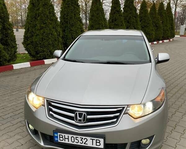 Серый Хонда Аккорд, объемом двигателя 2 л и пробегом 242 тыс. км за 9297 $, фото 6 на Automoto.ua