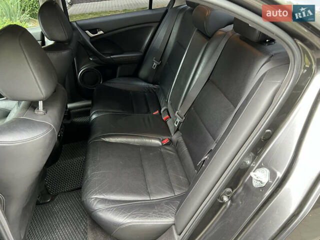 Серый Хонда Аккорд, объемом двигателя 2.4 л и пробегом 248 тыс. км за 8900 $, фото 27 на Automoto.ua