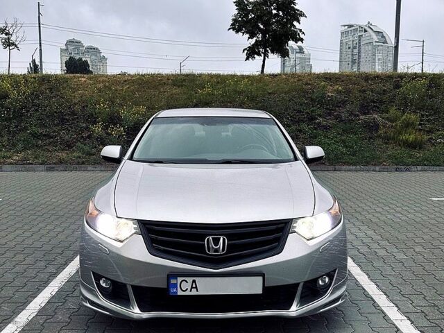 Сірий Хонда Аккорд, об'ємом двигуна 2.4 л та пробігом 247 тис. км за 9700 $, фото 11 на Automoto.ua