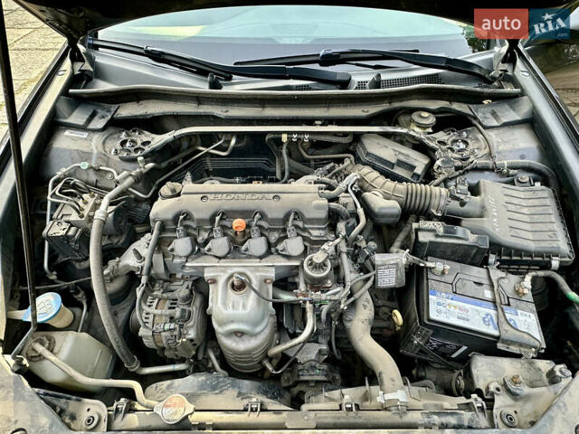 Серый Хонда Аккорд, объемом двигателя 2 л и пробегом 250 тыс. км за 8300 $, фото 23 на Automoto.ua