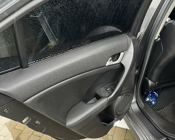 Серый Хонда Аккорд, объемом двигателя 2.4 л и пробегом 295 тыс. км за 7000 $, фото 10 на Automoto.ua