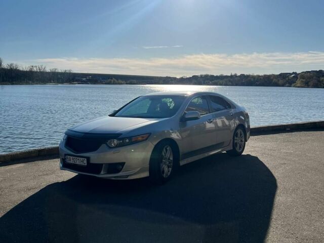 Серый Хонда Аккорд, объемом двигателя 2.4 л и пробегом 240 тыс. км за 7950 $, фото 3 на Automoto.ua