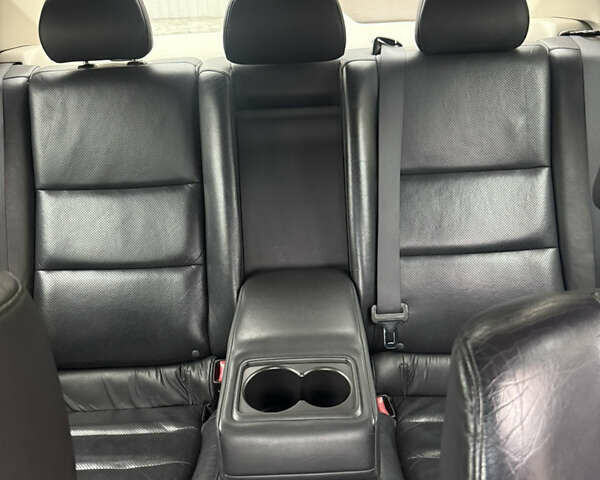 Серый Хонда Аккорд, объемом двигателя 2.4 л и пробегом 291 тыс. км за 9100 $, фото 22 на Automoto.ua