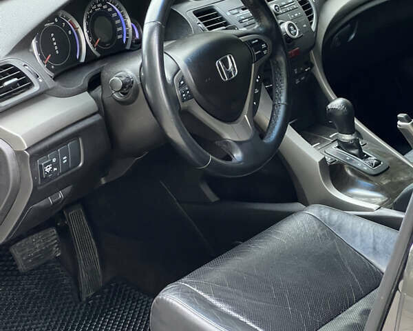 Серый Хонда Аккорд, объемом двигателя 2.4 л и пробегом 248 тыс. км за 8900 $, фото 24 на Automoto.ua