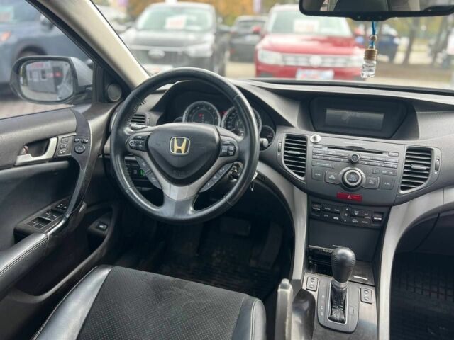 Серый Хонда Аккорд, объемом двигателя 2 л и пробегом 245 тыс. км за 7400 $, фото 11 на Automoto.ua