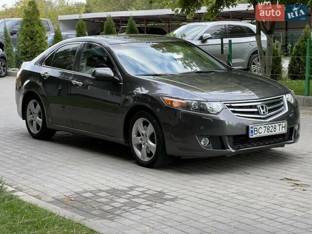 Серый Хонда Аккорд, объемом двигателя 2.4 л и пробегом 248 тыс. км за 8900 $, фото 2 на Automoto.ua