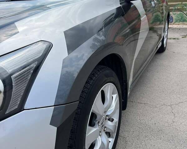 Серый Хонда Аккорд, объемом двигателя 2.4 л и пробегом 268 тыс. км за 8700 $, фото 19 на Automoto.ua