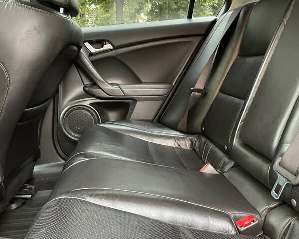 Серый Хонда Аккорд, объемом двигателя 2.4 л и пробегом 150 тыс. км за 11999 $, фото 58 на Automoto.ua