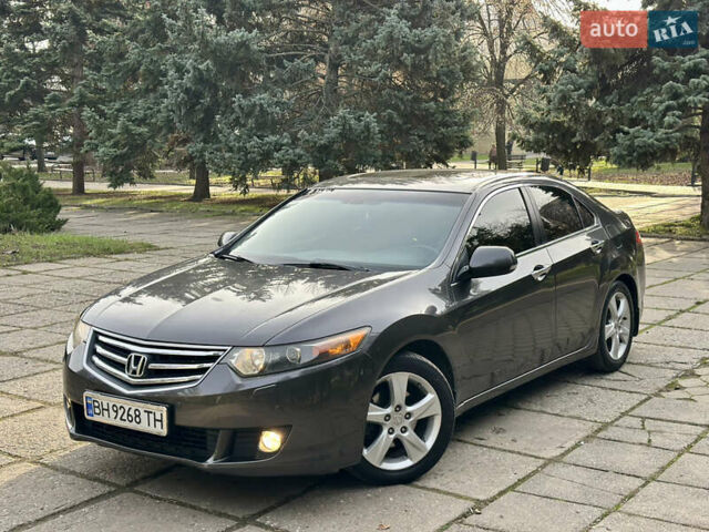 Серый Хонда Аккорд, объемом двигателя 2 л и пробегом 250 тыс. км за 8300 $, фото 2 на Automoto.ua