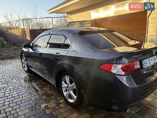 Серый Хонда Аккорд, объемом двигателя 2 л и пробегом 180 тыс. км за 8800 $, фото 1 на Automoto.ua