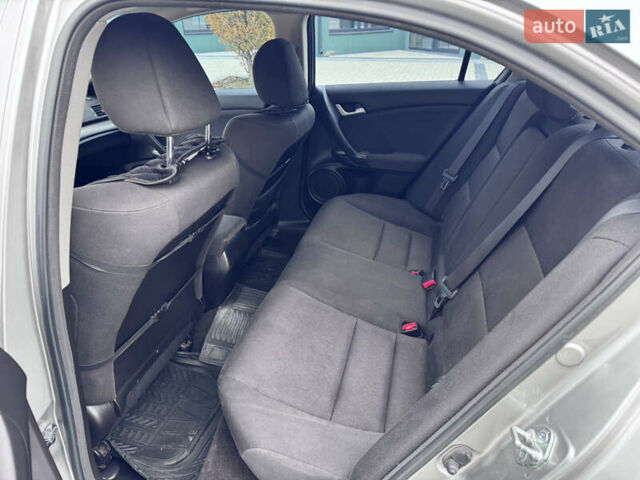 Серый Хонда Аккорд, объемом двигателя 2 л и пробегом 120 тыс. км за 8200 $, фото 7 на Automoto.ua