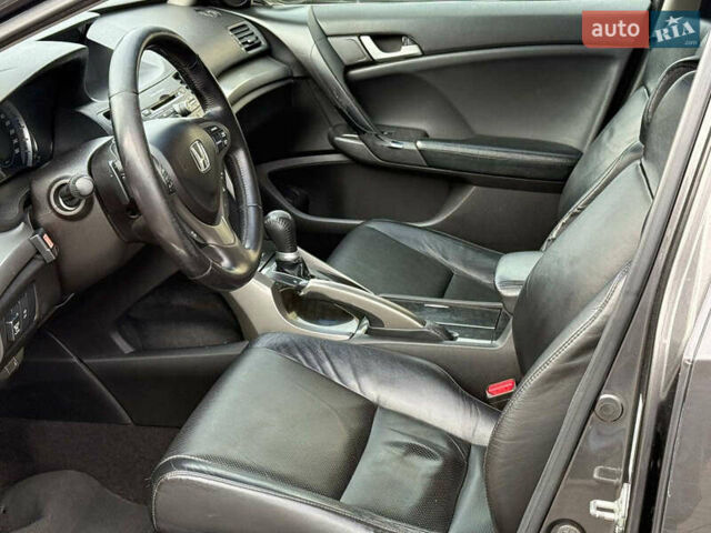 Серый Хонда Аккорд, объемом двигателя 2 л и пробегом 313 тыс. км за 8990 $, фото 8 на Automoto.ua