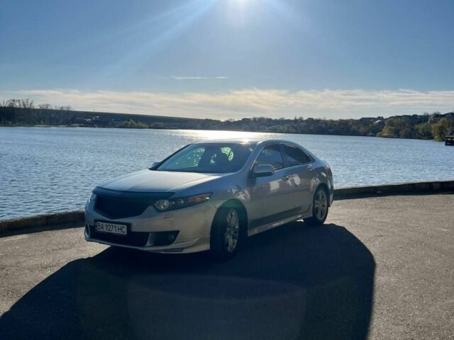 Серый Хонда Аккорд, объемом двигателя 2.4 л и пробегом 240 тыс. км за 7950 $, фото 7 на Automoto.ua