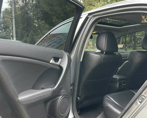 Серый Хонда Аккорд, объемом двигателя 2.4 л и пробегом 150 тыс. км за 11999 $, фото 54 на Automoto.ua