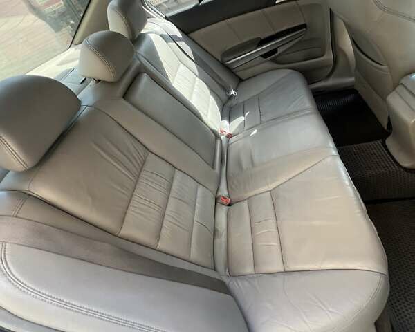 Серый Хонда Аккорд, объемом двигателя 2.4 л и пробегом 268 тыс. км за 8700 $, фото 4 на Automoto.ua