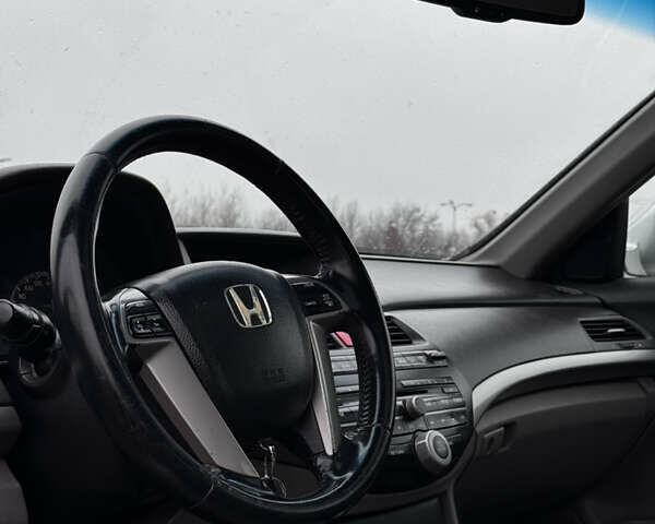Сірий Хонда Аккорд, об'ємом двигуна 2.4 л та пробігом 231 тис. км за 6250 $, фото 12 на Automoto.ua