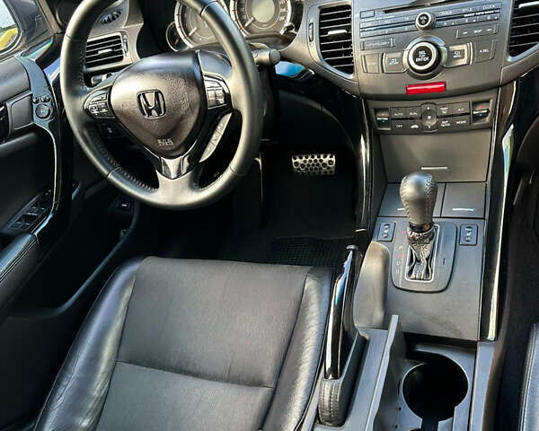 Серый Хонда Аккорд, объемом двигателя 2.35 л и пробегом 245 тыс. км за 9999 $, фото 20 на Automoto.ua