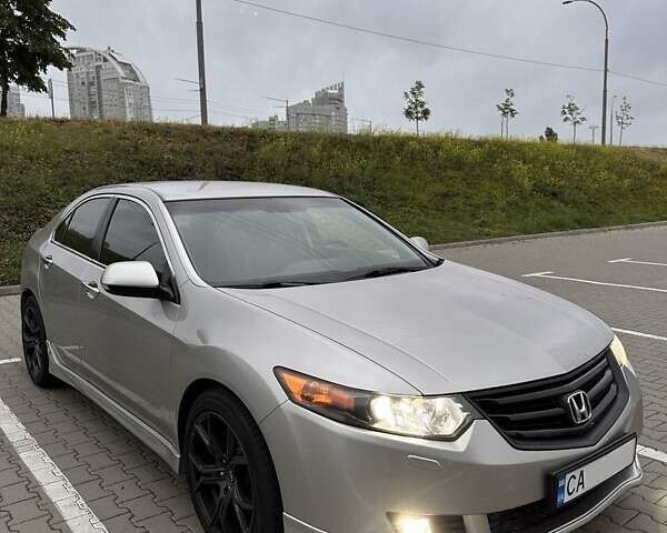 Сірий Хонда Аккорд, об'ємом двигуна 2.4 л та пробігом 247 тис. км за 10000 $, фото 4 на Automoto.ua