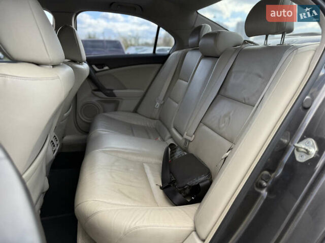 Серый Хонда Аккорд, объемом двигателя 2 л и пробегом 200 тыс. км за 8699 $, фото 16 на Automoto.ua