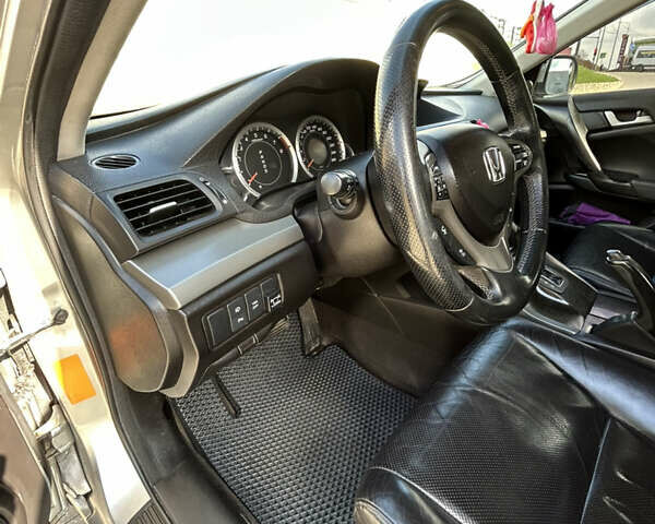 Сірий Хонда Аккорд, об'ємом двигуна 2.4 л та пробігом 271 тис. км за 8700 $, фото 20 на Automoto.ua