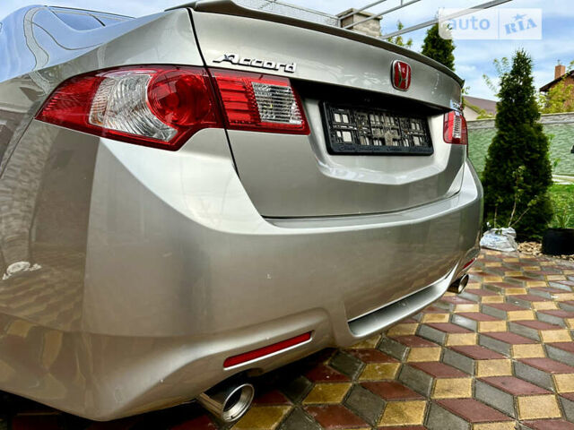 Серый Хонда Аккорд, объемом двигателя 2.4 л и пробегом 186 тыс. км за 11900 $, фото 9 на Automoto.ua