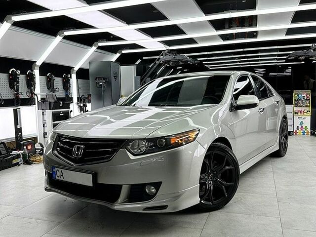 Сірий Хонда Аккорд, об'ємом двигуна 2.4 л та пробігом 247 тис. км за 9700 $, фото 1 на Automoto.ua