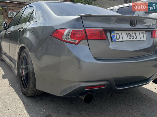 Серый Хонда Аккорд, объемом двигателя 2.35 л и пробегом 213 тыс. км за 10600 $, фото 2 на Automoto.ua