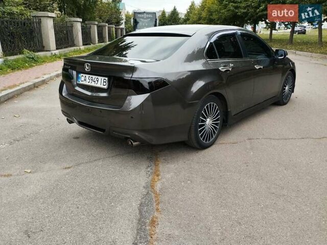 Сірий Хонда Аккорд, об'ємом двигуна 2 л та пробігом 249 тис. км за 8700 $, фото 4 на Automoto.ua