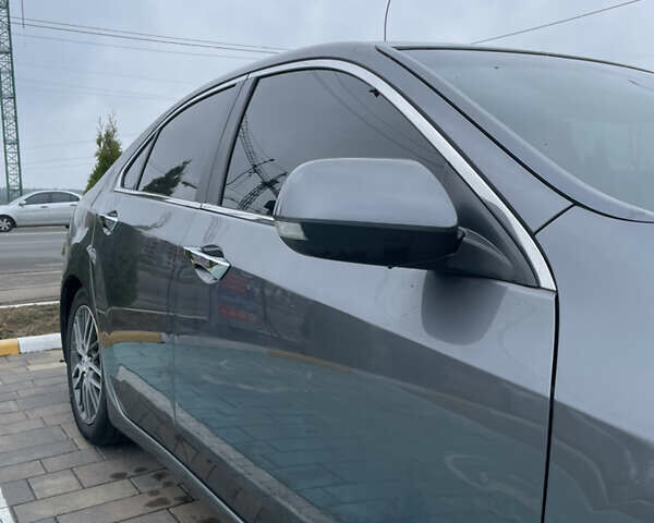 Серый Хонда Аккорд, объемом двигателя 2.4 л и пробегом 150 тыс. км за 11999 $, фото 13 на Automoto.ua