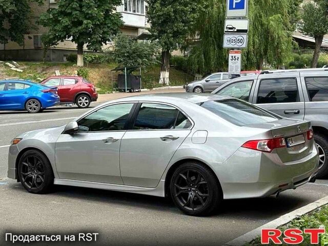 Сірий Хонда Аккорд, об'ємом двигуна 2.4 л та пробігом 247 тис. км за 9700 $, фото 2 на Automoto.ua