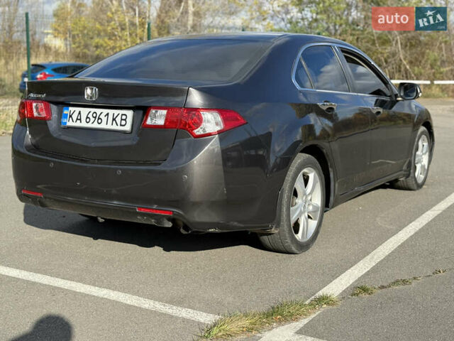 Серый Хонда Аккорд, объемом двигателя 2 л и пробегом 200 тыс. км за 8699 $, фото 4 на Automoto.ua