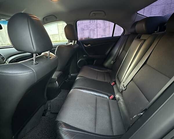 Серый Хонда Аккорд, объемом двигателя 2.4 л и пробегом 160 тыс. км за 10000 $, фото 11 на Automoto.ua