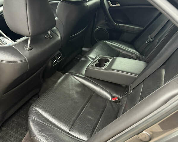 Серый Хонда Аккорд, объемом двигателя 2.4 л и пробегом 291 тыс. км за 9100 $, фото 14 на Automoto.ua