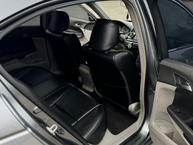 Серый Хонда Аккорд, объемом двигателя 2.4 л и пробегом 208 тыс. км за 8500 $, фото 11 на Automoto.ua