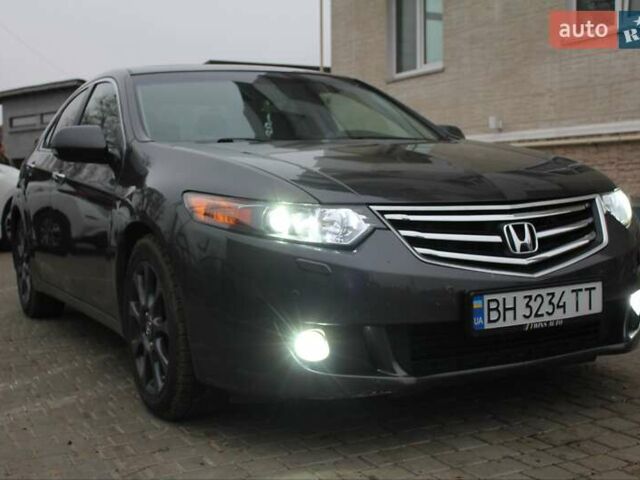 Серый Хонда Аккорд, объемом двигателя 2.35 л и пробегом 213 тыс. км за 8900 $, фото 1 на Automoto.ua