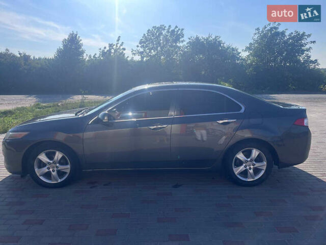 Серый Хонда Аккорд, объемом двигателя 2.2 л и пробегом 341 тыс. км за 8500 $, фото 5 на Automoto.ua